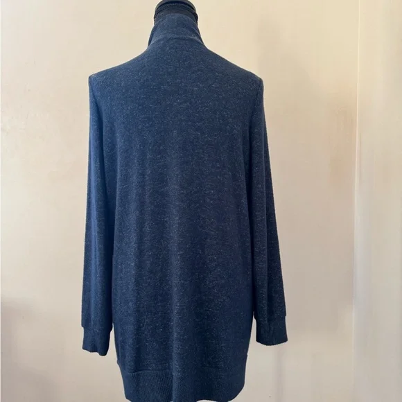 Blue Market and Spruce Cardigan - Picture 2 of 4